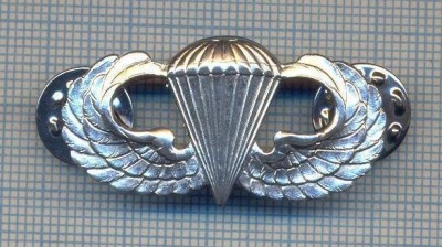AX18 INSIGNA MILITARA - PARASUTISM - MADE IN U.S.A. -PT. COLECTIONARI foto