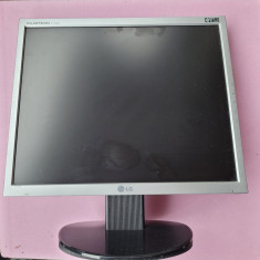 monitor LCD LG - de 17 inch