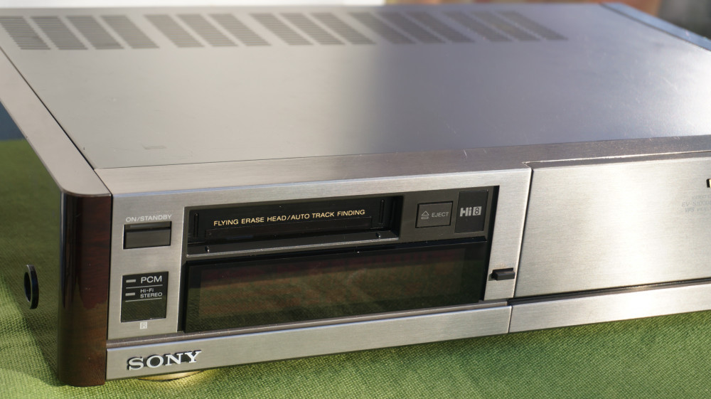 Video recorder Hi8 SONY EV-S1000e Stereo Hi-Fi, SCART cu RGB | Okazii.ro