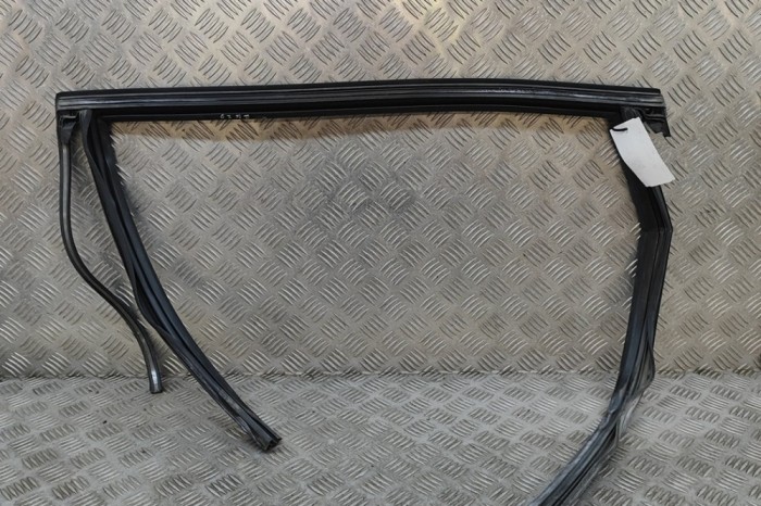 Bandou superior ușă st&acirc;nga spate AUDI Q7 4M 2017 OEM: 4M0839431B 30358150