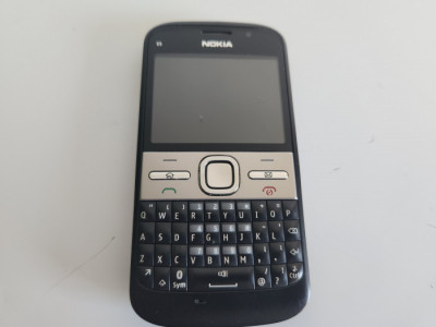 Telefon Nokia E5-00, folosit foto