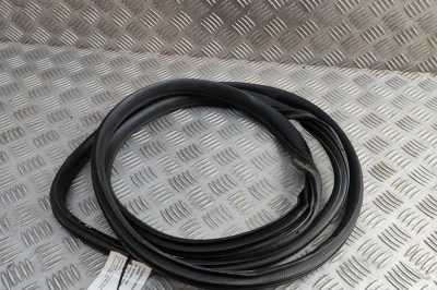 Garnitura ușă dreapta față KIA CEE\&amp;#039;D Hatchback CD 2023 OEM: 82120-J7000 | 31975376 foto
