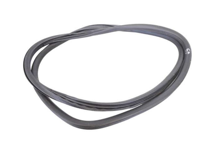 Garnitura ușă dreapta spate PORSCHE CAYENNE 92A 2015 OEM: 7P0867367H | 23775209