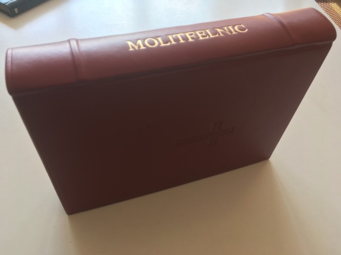 MOLITFELNIC 1971 EDITIA A II-A TIPARIT CU APROBAREA SF. SINOD SI BINECUVANTAREA PF JUSTINIAN. RELEGATA LUX- COPERTI PIELE. FORMAT MARE 24,5 X 17,5 CM.