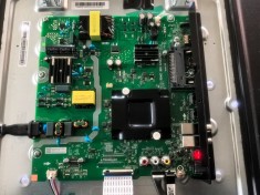 Main Board RSAG7.820.12903 /R0H Din Hisense 43E77KQ ecran HD425Y1U51-T0LEK2