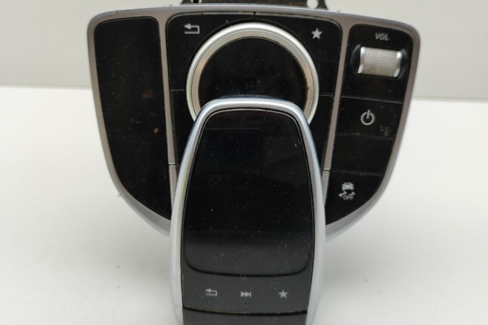 Buton de control navigație MERCEDES-BENZ X - Class 2018 OEM: A4709006100,A4709013100,A2059020104,A4709051500,A4709006200 | 31645909