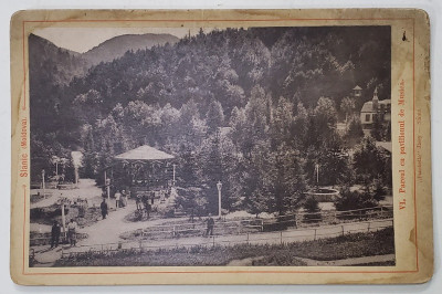 SLANIC MOLDOVA , PARCUL CU PAVILIONUL DE MUZICA , FOTOGRAFIE , CCA. 1900 foto