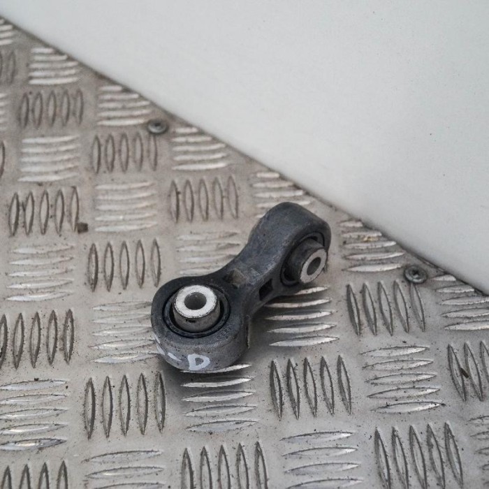 Bieleta stabilizatoare dreapta spate AUDI Q5 8R 2009 OEM: 8K0505465E 2551196