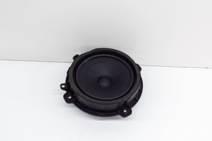 Difuzor ușă st&acirc;nga față KIA SPORTAGE V NQ5 2022 OEM: 96330-R2000 20285722
