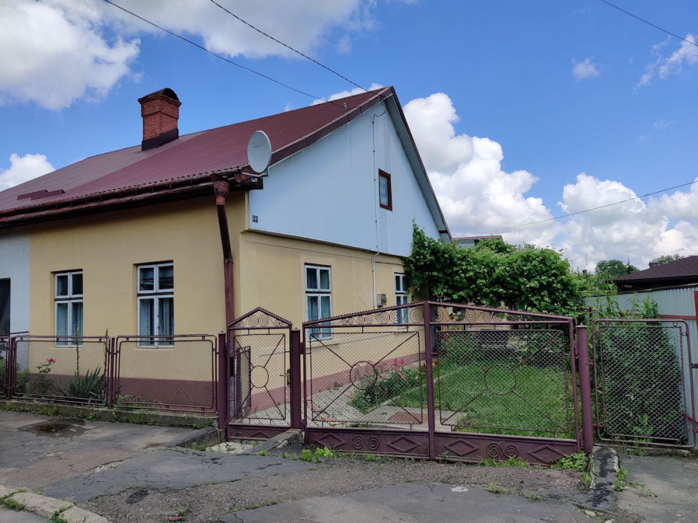Vand casa in Radauti, strada Hanului | arhiva Okazii.ro