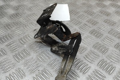 Zăvor de siguranță capota AUDI A8 D2 4D2, 4D8 1997 OEM: 4D0823485C 29949886 foto