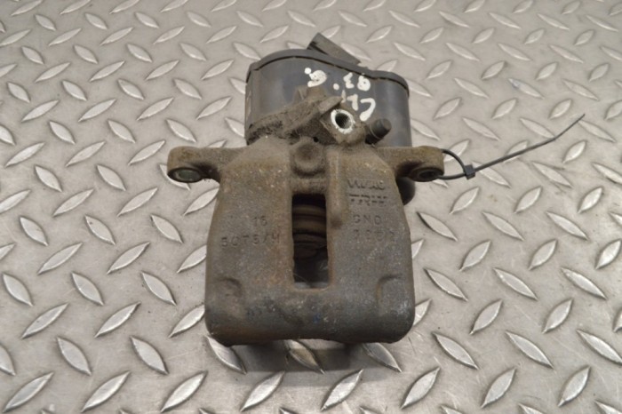 Etrier de fr&acirc;nă dreapta spate AUDI Q3 8U 2014 14804665