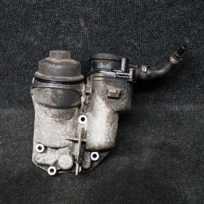 Carcasa filtru de ulei VOLVO XC90 I 2010 OEM: 30677920 | 2217084