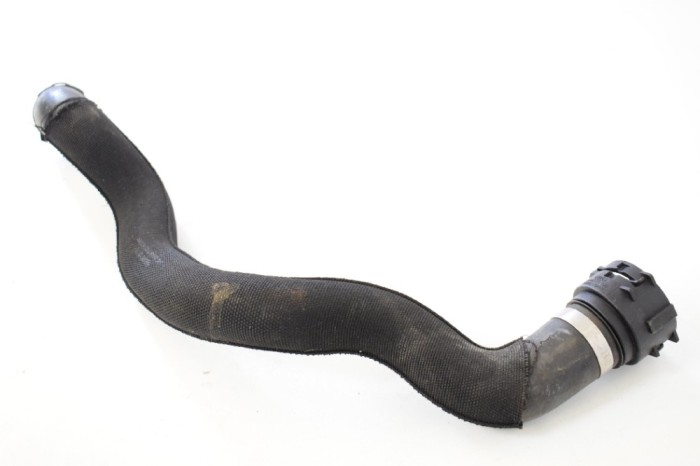 Furtun de lichid de răcire AUDI Q5 8R 2014 OEM: 8R0121101 11166243