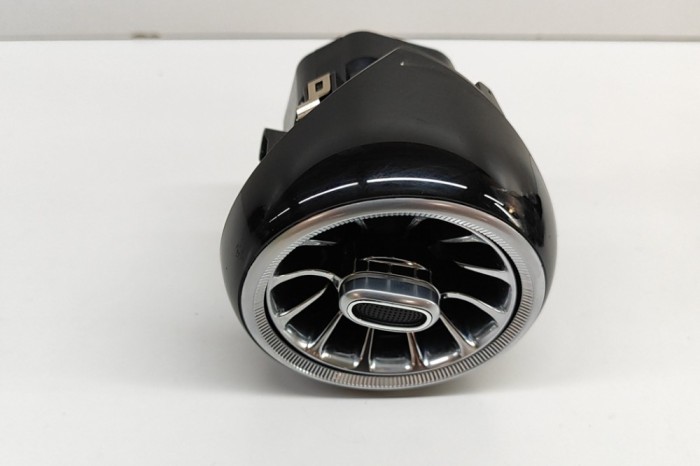Gura de ventilație planșa de bord MERCEDES-BENZ C T-Model S205 2014 OEM: A2058301054 28590022