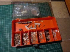 Conectori vintage argintati/conexiuni cablaj electronice