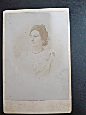 Fotografie pe carton, portret de femeie, perioada interbelica foto