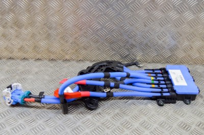Unitate de distribuție a energiei JAGUAR F-PACE X761 2022 OEM: 305263305,K8D2-14M726-AC,M8A3-14A390-AB,N8A2-14N168-AA | 15925637 foto