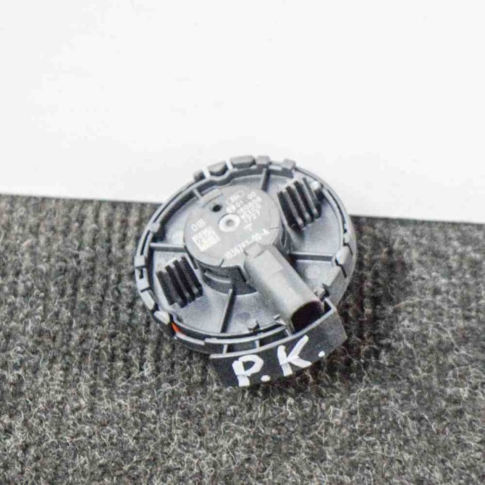 Senzor de impact st&acirc;nga față TESLA MODEL 3 2018 OEM: 1036762-00-A | 11208208