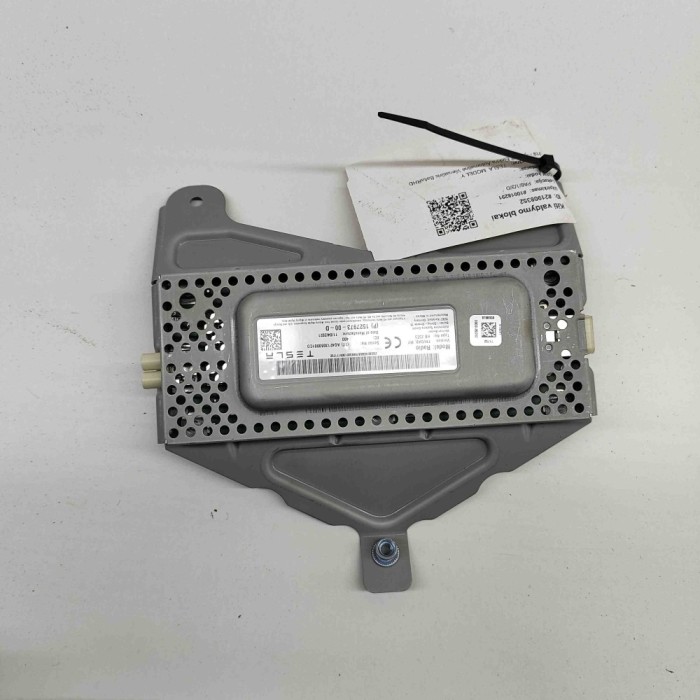 Alt modul de control TESLA MODEL Y 2022 OEM: 1527973-00-D 21908352
