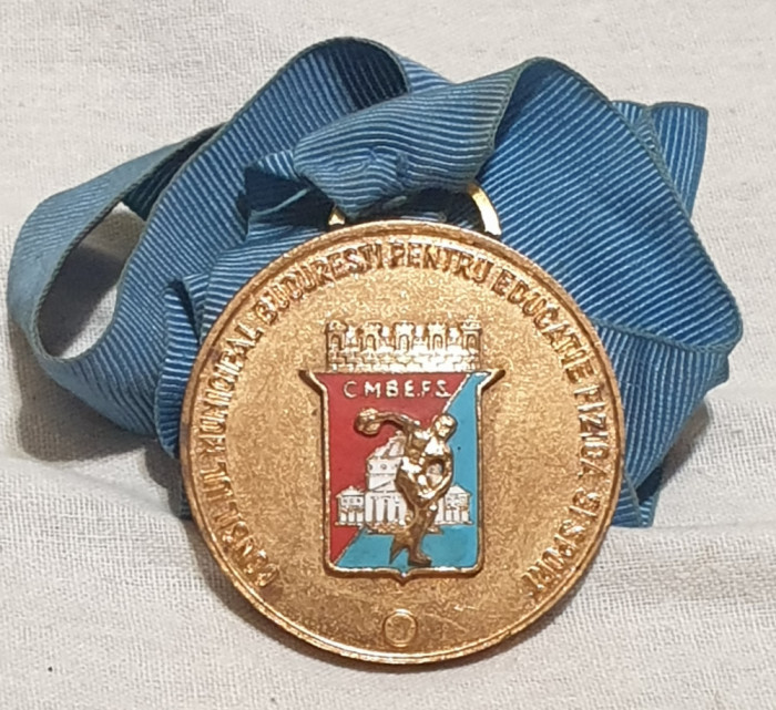 Medalie premiu cu panglica de gat CAMPION Bucuresti - elevi - pionieri - scolari