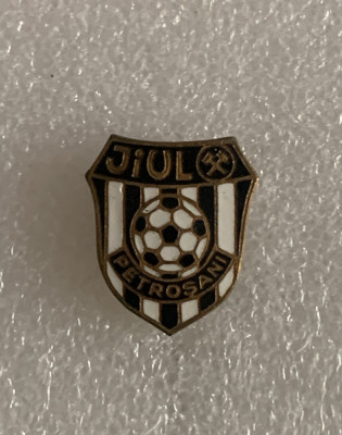 Insigna fotbal Jiul Petrosani foto