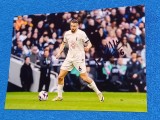 Foto fotbal (de colectie) - cu semnatura originala jucatorul RADU DRAGUSIN(Romania,Tottenham)