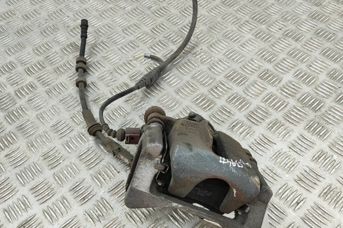 Etrier de fr&acirc;nă dreapta spate AUDI A6 4G2, C7, 4GC 2017 OEM: 4G0615404A 30471957