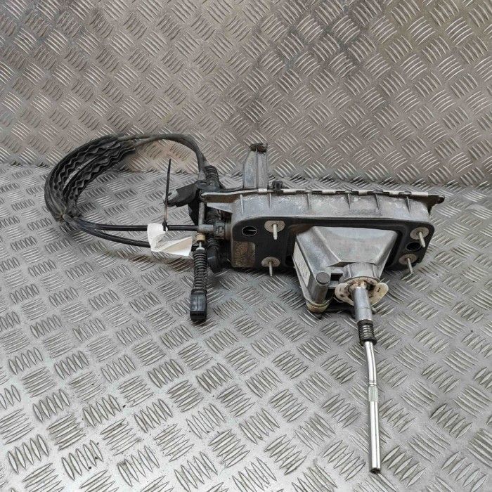 Timonerie cutie de viteze VW SHARAN 7N1, 7N2 2011 OEM: MPV | 30640714