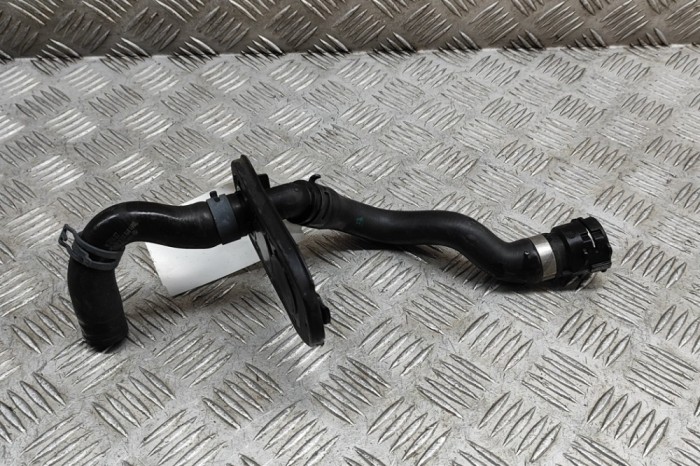 Furtun de lichid de răcire AUDI A5 Sportback F5A 2018 OEM: 8W0819334F,8W1819372A 28103840