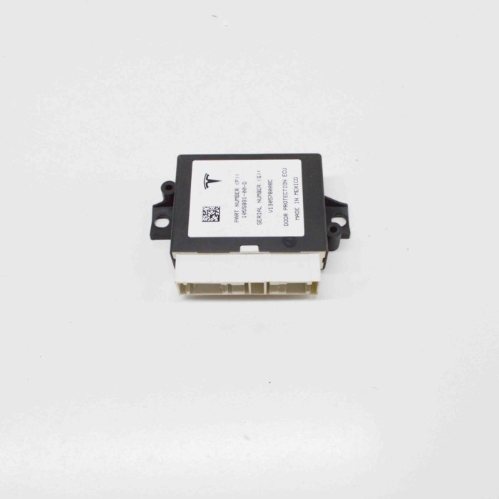 Modul de control ușă st&acirc;nga spate TESLA MODEL X 2020 OEM: 1055891-00-D 21027646