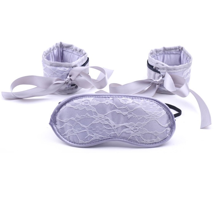 Catuse si Masca Lace