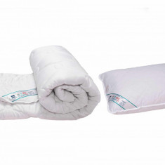 Set pilota 150x200 cm, 200 g si o perna 50x70 cm HypoallergenicMed Somnart, microfibra matlasata Relax KipRoom