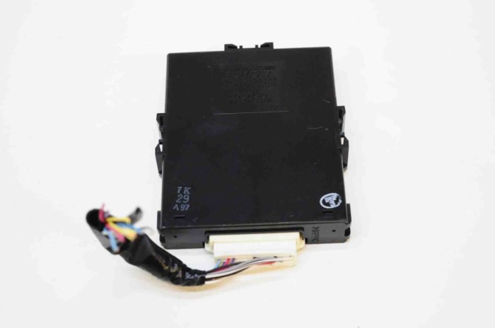 Unitate de control Gateway LEXUS RX _U3_ 2007 OEM: 89111-48100 2692067
