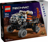 LEGO&reg; Technic - Rover de explorare martiana cu echipaj uman (42180)