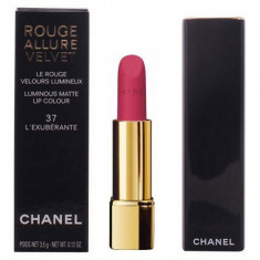 Ruj Rouge Allure Velvet Chanel foto