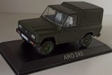 Macheta ARO 243 verde armata (custom) - DeAgostini/ Artizanal 1/43, 1:43, IXO