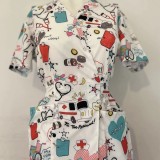 Bluza medicala kimono alba cu imprimeu, Model Ambulanta - XL