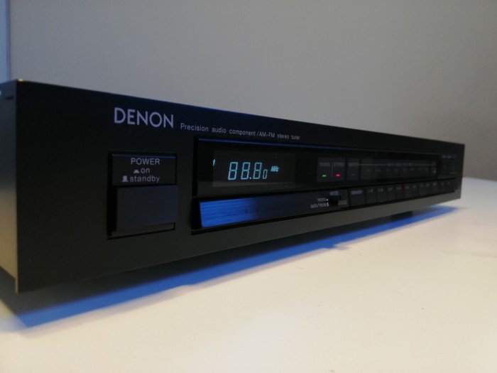 Tuner DENON model TU-400 - FM Stereo/AM - Made in Japan/Impecabil