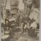 FOTOGRAFIE DE FAMILIE IN INTERIORUL UNEI LOCUINTE , SFARSIT DE SECOL XIX
