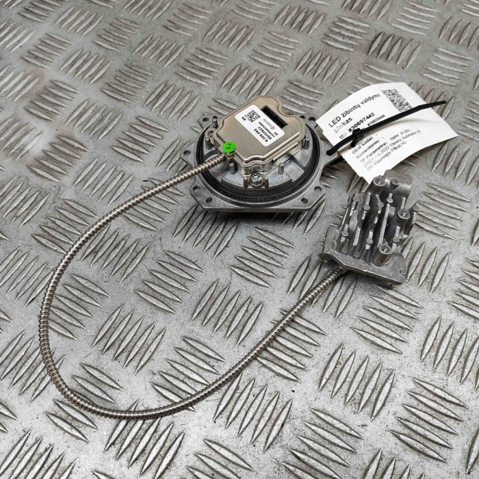 Unitate de control lumini LED BMW iX I20 2022 OEM: 8739203 30697442