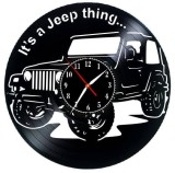 Ceas de Perete Decorativ &ldquo;Jeep Off-Road Adventure&rdquo;, din Disc Vinil Reciclat, Design 4&times;4 Mountain, Negru, Mecanism Silențios (Sweep), 30 cm