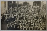 FOTO ED. BUCOVSKY , BUC . , ELEVE DE LA SCOALA &#039;&#039; SFANTA MARIA &#039;&#039; , STRADA PITAR MOS , BUCURESTI , IN CURTE , FOTOGRAFIE DE GRUP , ANII &#039;20 , FORMAT