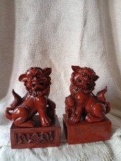 2 statui vechi, China c&acirc;ini Foo, dragoni de paza
