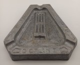 Scrumiera veche interbelica Uzinele Metalurgice Unite Titan Nadrag Calan aflate inproprietatea lui Max Auschnitt