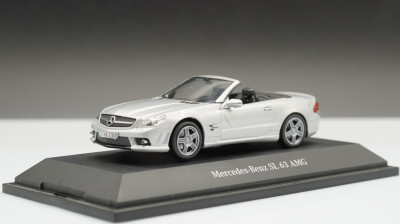 2008 Mercedes-Benz SL63 AMG - Schuco 1/43 foto