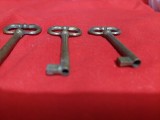 lot 4 chei Originale pentru usi de epoca,dulap vechi,scrin,sifonier,cufar,dulap,CHEI BRUTE ORIGINALE
