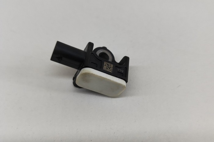 Senzor de impact dreapta față TESLA MODEL X 2017 OEM: 1060058-00-A | 25806337