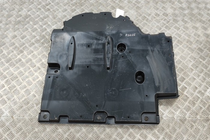 Scut motor central spate TOYOTA YARIS CROSS MXP_ 2024 OEM: 58415-0D010 | 29048223