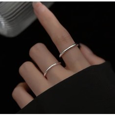 Inel Subțire din Argint 925, Placat cu Rodiu, 1.6 mm &ndash; Model Minimalist Arg297E